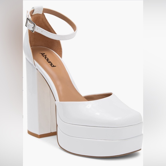 White platform heels with ankle strap- size 7.5 - Picture 2 of 6